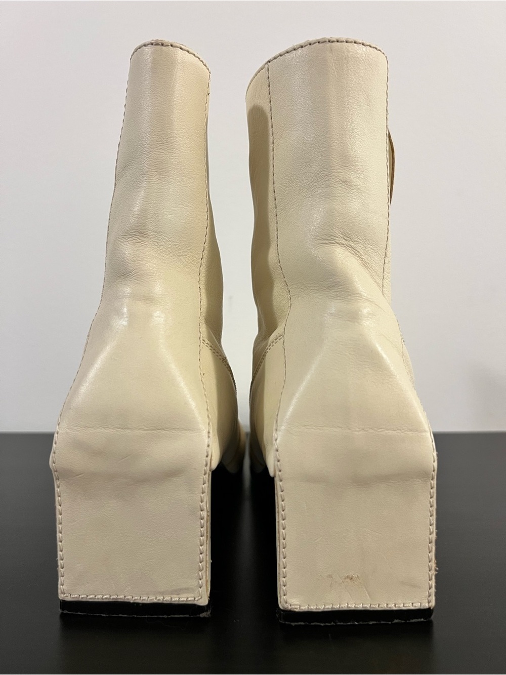 Acne Studios Women’s Cream Leather Square-Toe Ankle Boots Size EU 35 - Picture 12 of 13